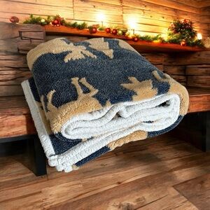 Virah Bella By Phyllis Dobbs Alaskan Throw Blanket Moose Pine Tree- Navy Blue